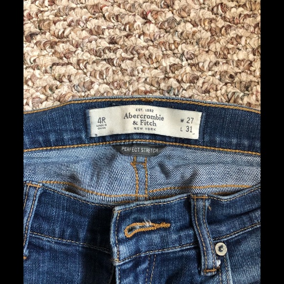 🍄abercrombie & fitch distressed skinny jeans - Picture 2 of 4